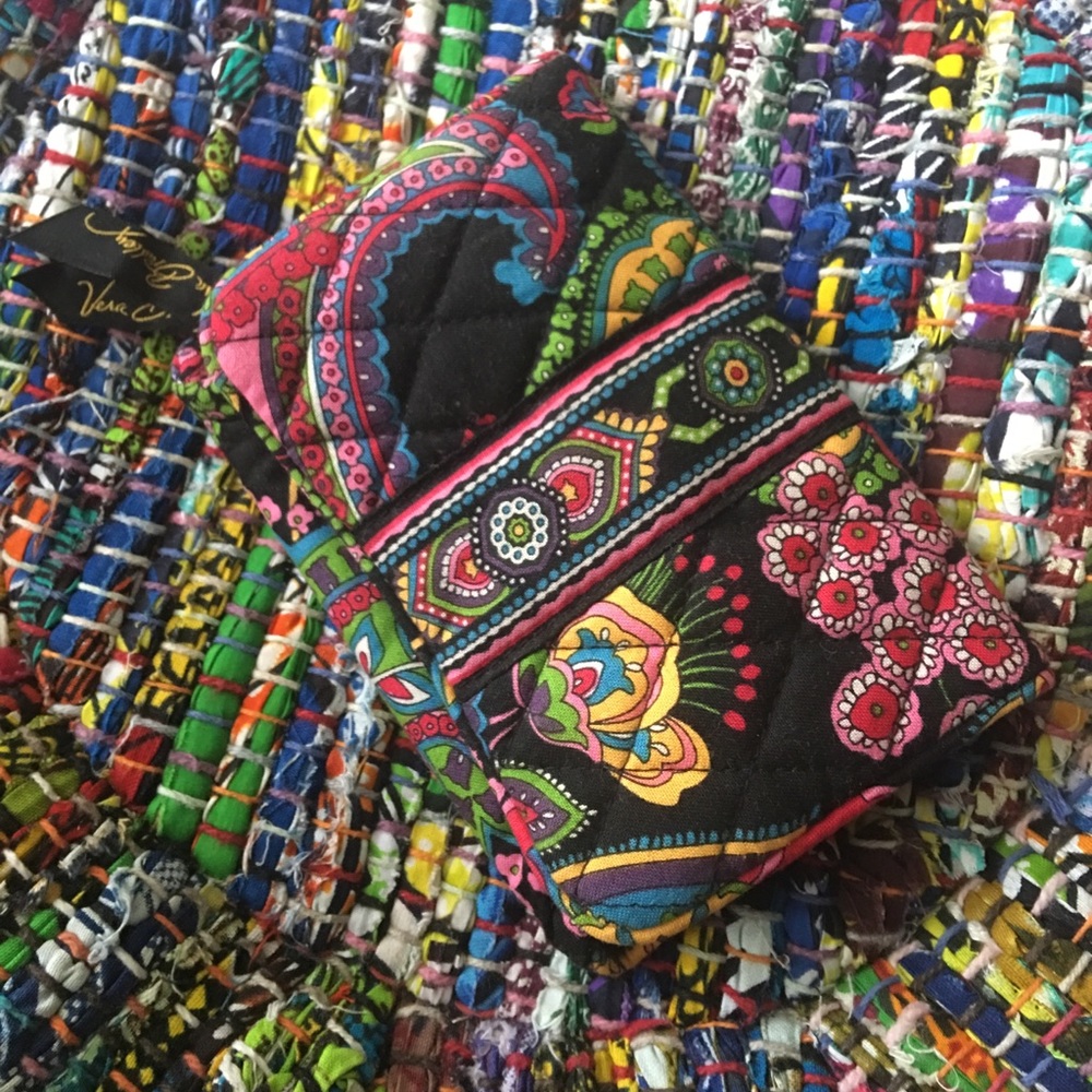 Vera Bradley Taxi Wallet Symphony in Hue